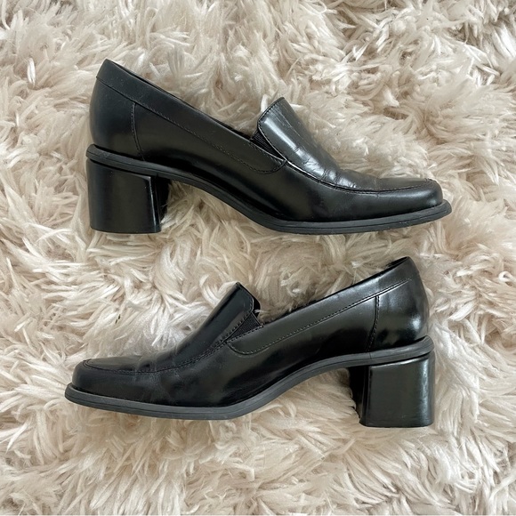 y2k black leather Naturalizer block heel loafers with a square toe in size 5.5 - Picture 8 of 8
